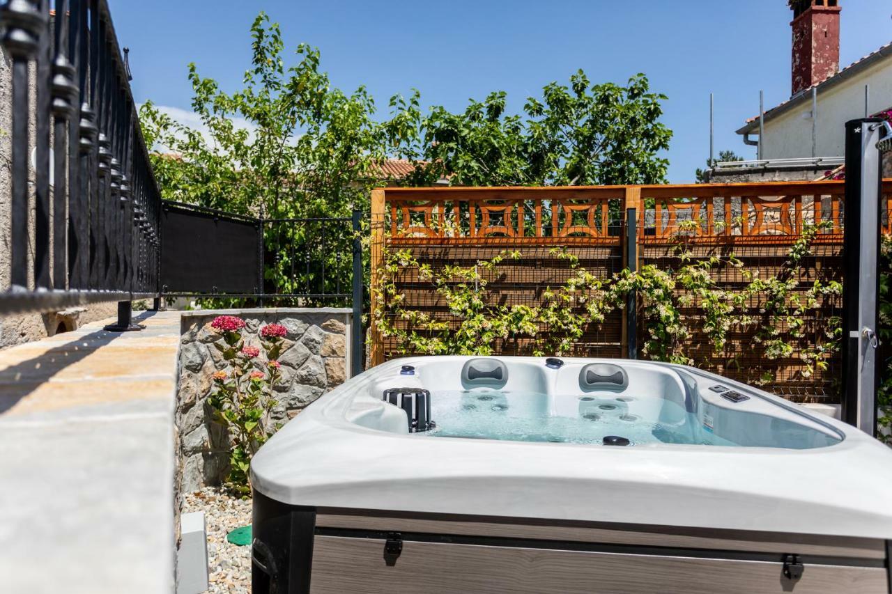 Relax Village Home Mare Krk Town Exterior photo